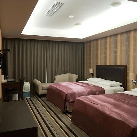 เมโทรโพลิส โฮเต็ล Hotel เถาหยวน ภายนอก รูปภาพ