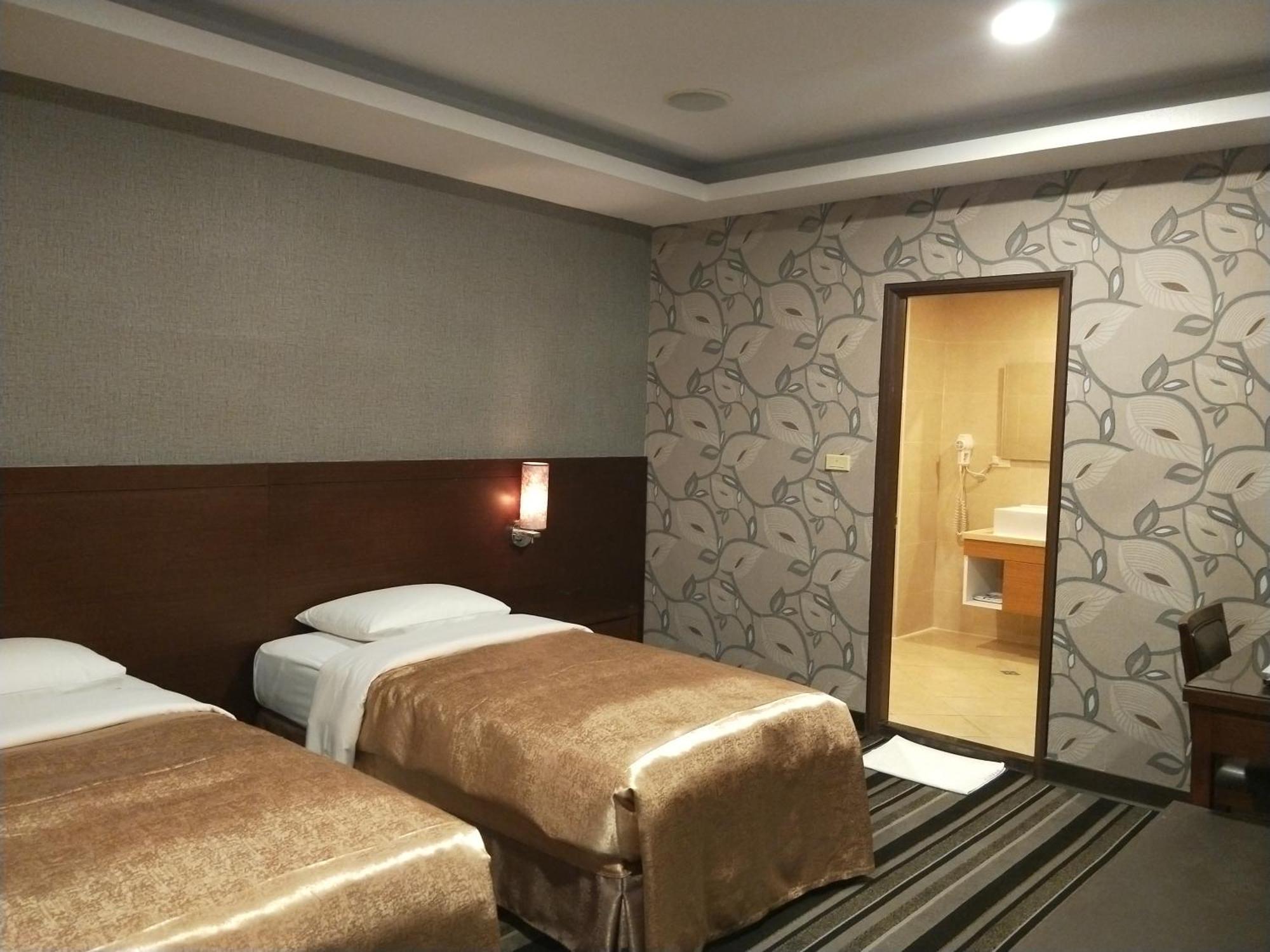 เมโทรโพลิส โฮเต็ล Hotel เถาหยวน ภายนอก รูปภาพ